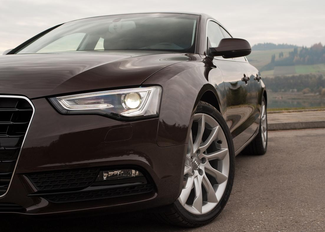 Dla wszystkich trzech wariantów nadwozia Audi A5, czyli Sportback, Coupe i Kabrio,  oferowany jest system multimedialny o modułowej strukturze. Fot. Audi A5