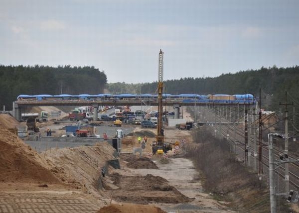 Dzięki uruchomieniu nowego odcinka autostrady A2, czas przejazdu z Poznania do Berlina skróci się o ok. 2 godziny.