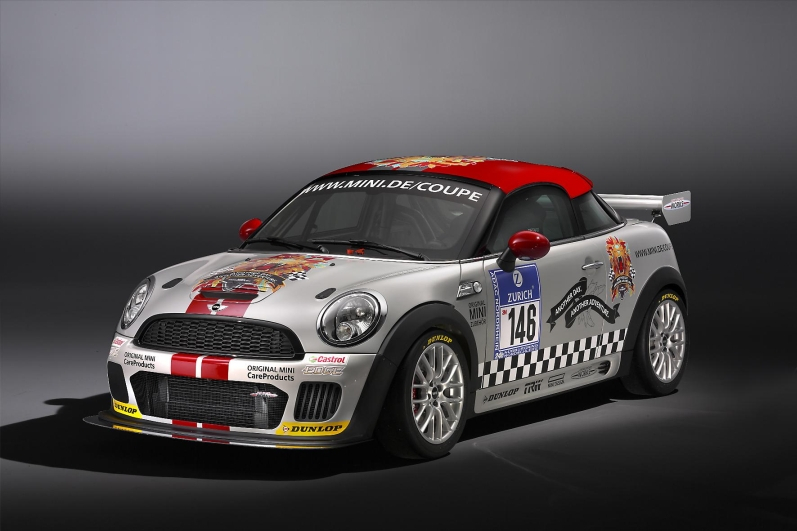 Mini John Cooper Works Coupé Endurance zostało zaprezentowane podczas 24 godzinnego wyścigu na Nurburgringu. Był to dobry chwyt marketingowy mający na celu pokazanie, że Mini jest nie tylko piekielnie szybkie, ale także niebywale wytrzymałe. Samochód dysponuje mocą 250 KM i momentem obrotowym 330 Nm.