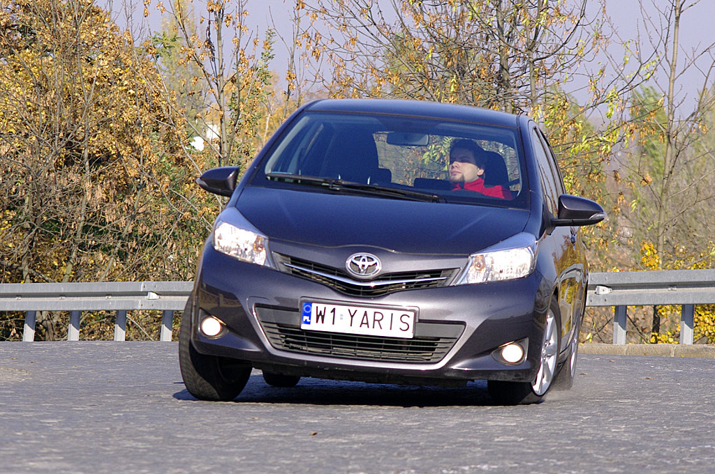 Toyota Yaris przód