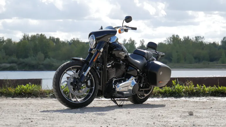 Harley-Davidson Sport Glide / fot. Łukasz Kuźmiuk