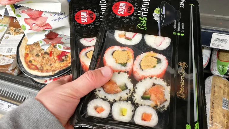 W czasie pandemii sushi ogólnie zdrożało w sklepach, tj. średnio o 16,1%.