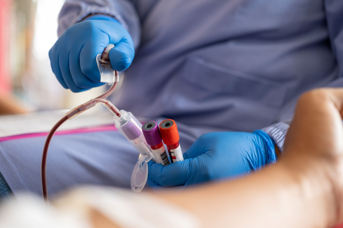 Te badania krwi mogą uratować życie. Wielu Polaków ich nie robi, do lekarza idą dopiero wtedy, gdy coś ich niepokoi