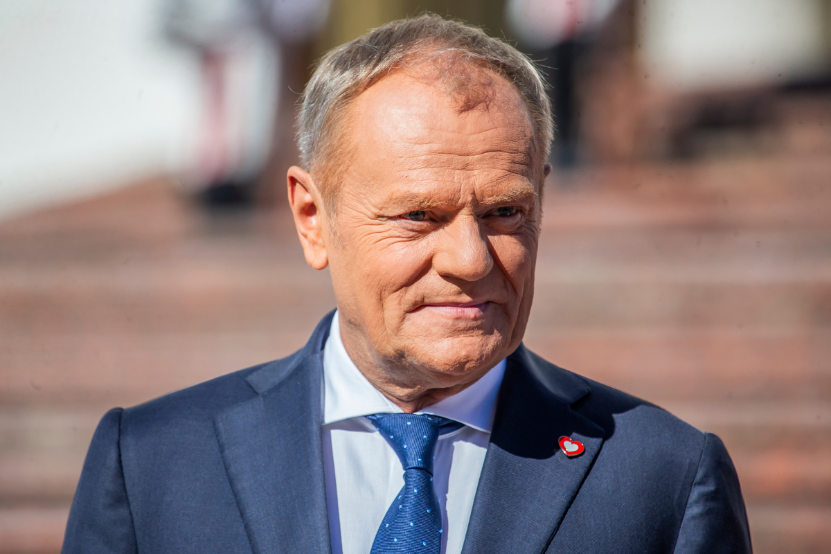 Jest dodatkowe wolne od pracy w 2026. Premier podjął decyzję, Będzie bonusowy długi weekend dla Polaków