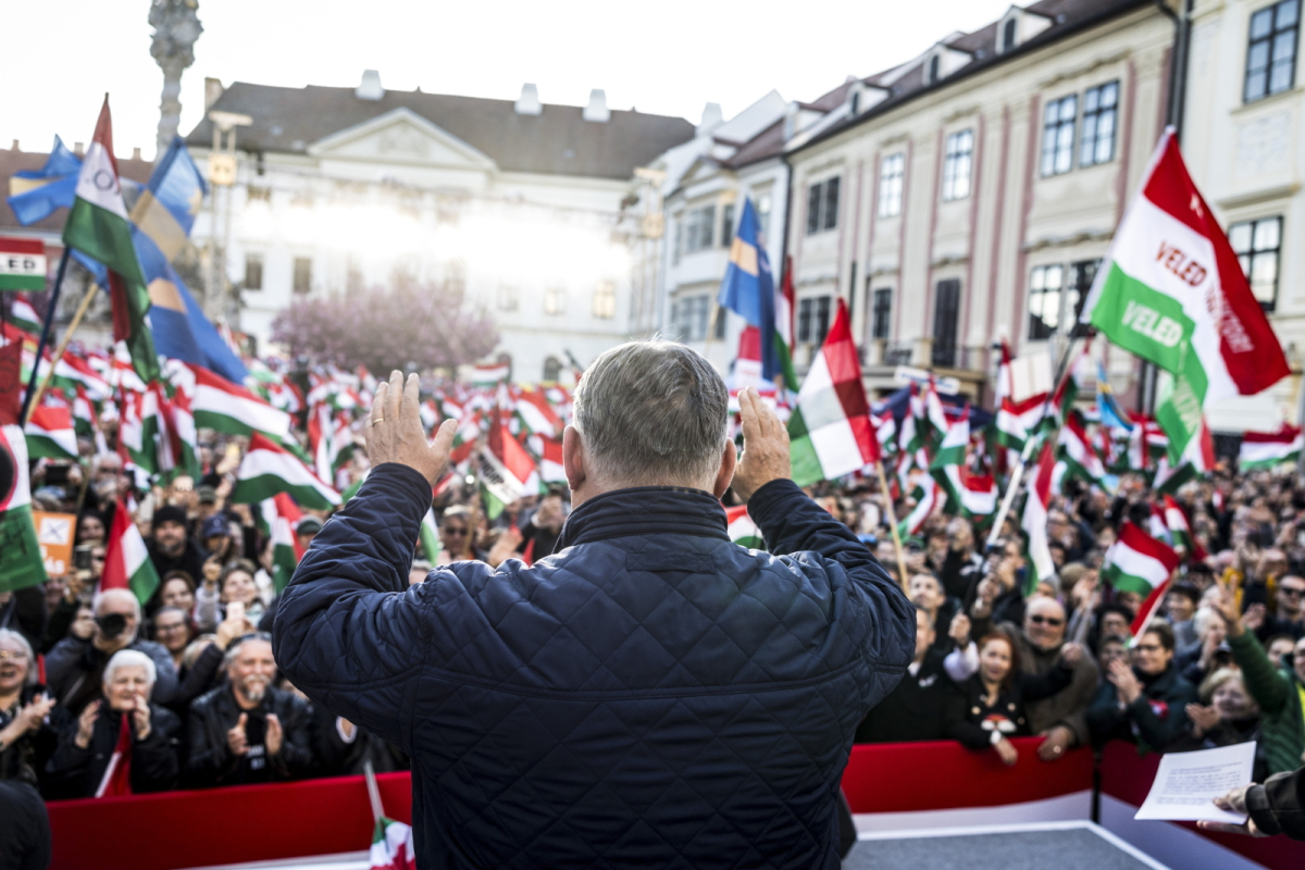 Orban do Węgrów: Stawką wyborów jest to, czy wasze pieniądze dostanie Ukraina