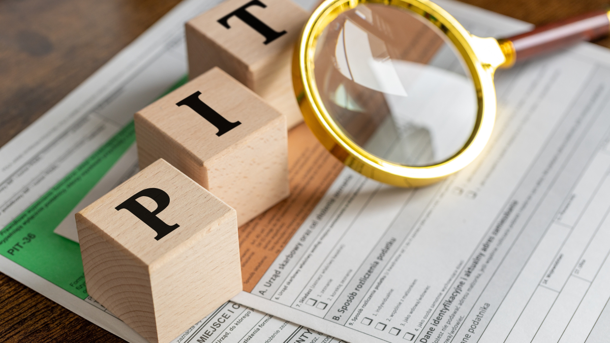 Polacy o podatkach. Wciąż wolą PIT od pracodawcy