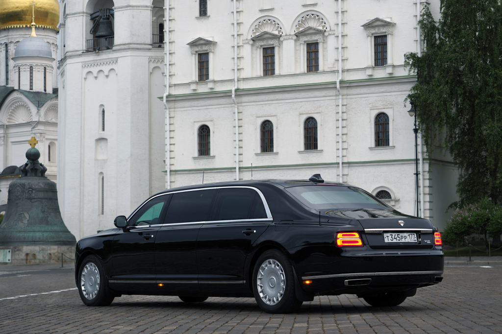 Aurus Senat Limousine