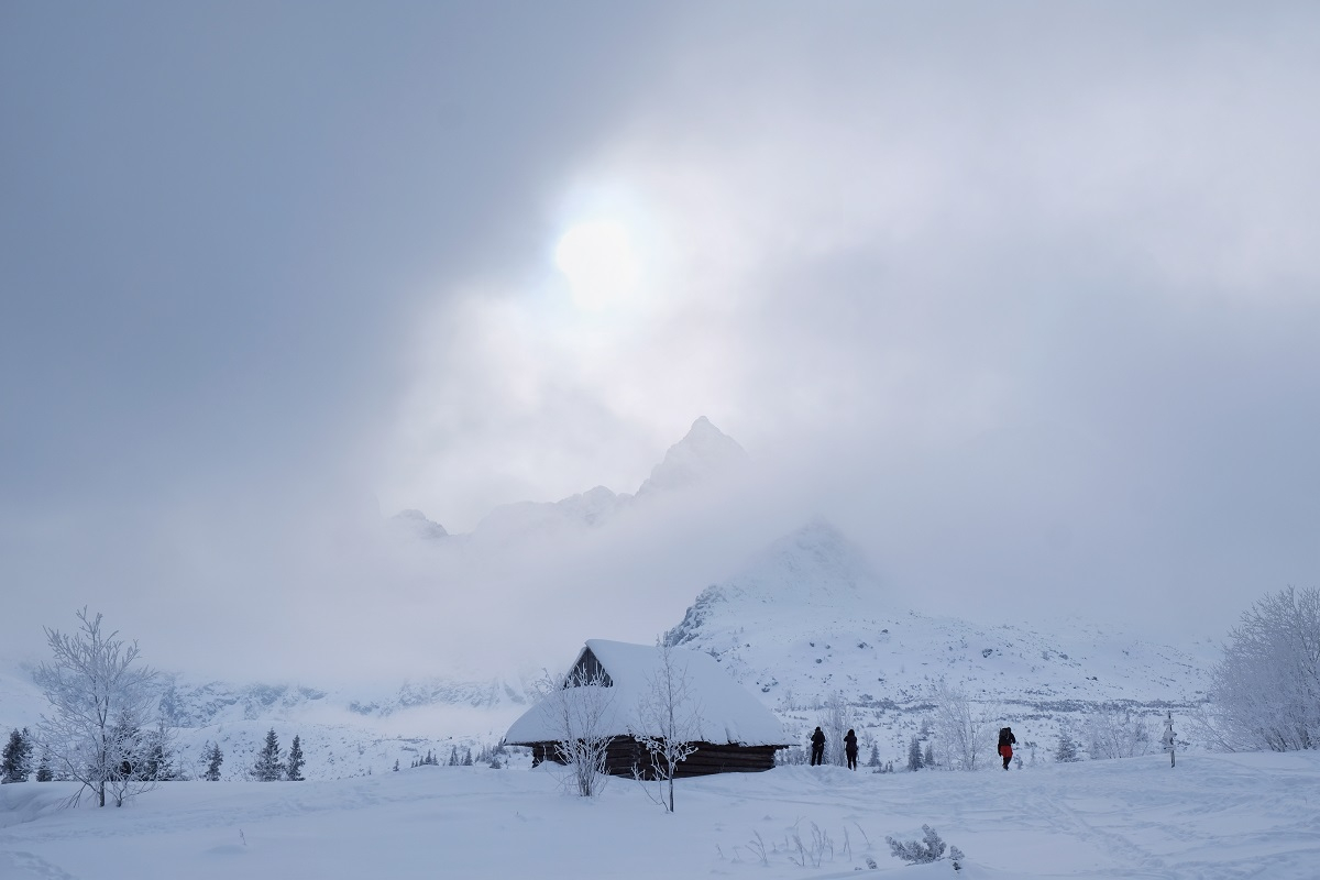 Zimowa aura w Tatrach jest powodem małego zainteresowania pobytami w Zakopanem i okolicach