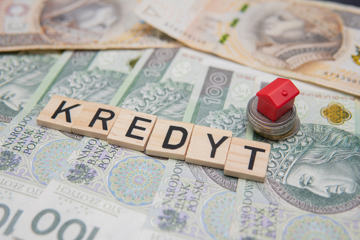 Rośnie apetyt Polaków na kredyty mieszkaniowe ze zmiennym oprocentowaniem [RAPORT]