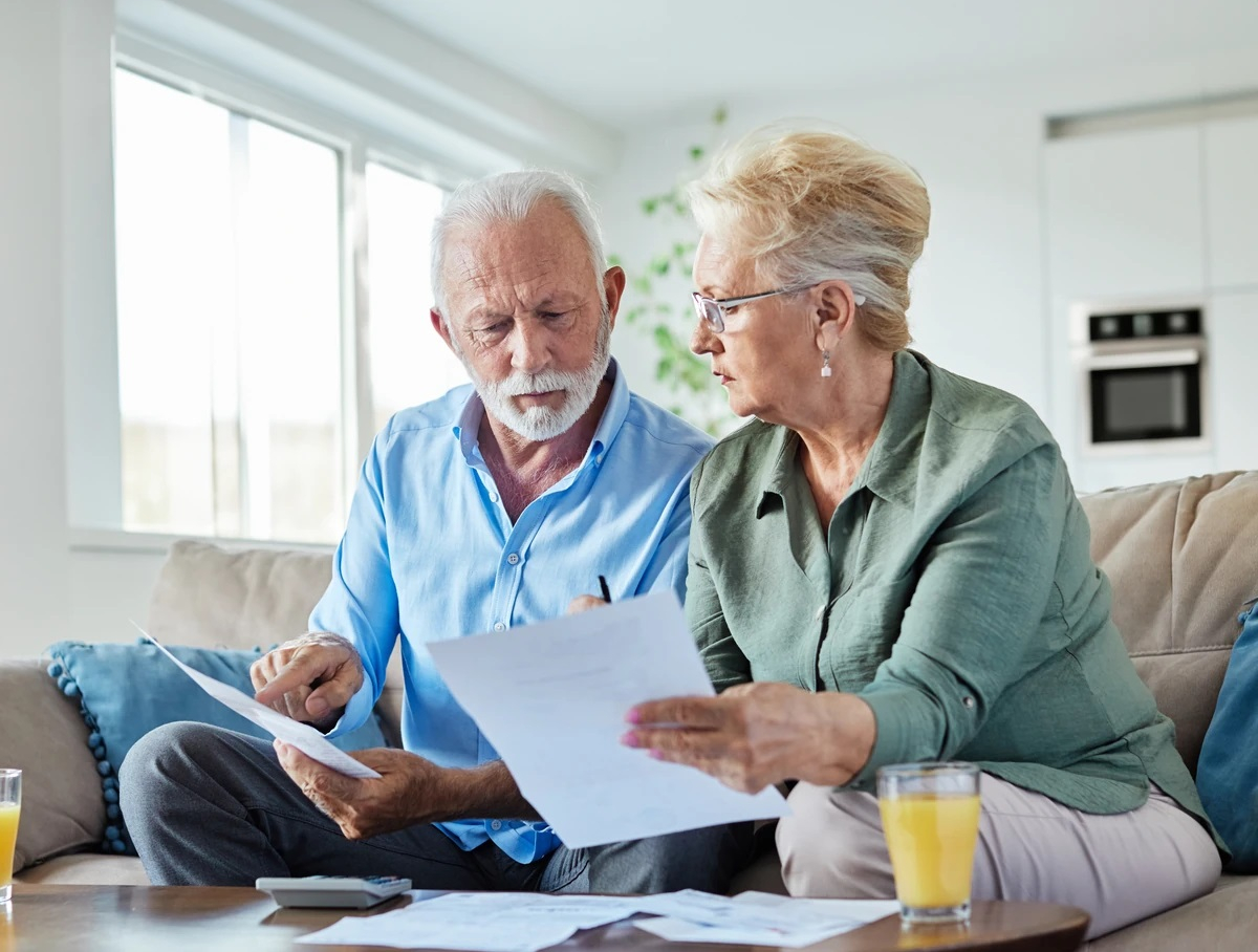 Emeryci muszą to podpisać. Jeśli tego nie zrobią, pieniądze przepadną. Wskazali konkretny termin