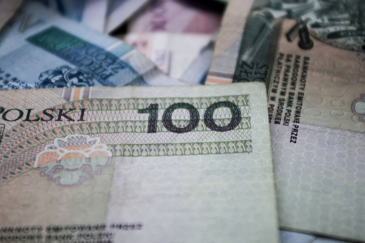 Dlaczego ZUS nie informował o skutkach art. 25 ust. 1b ustawy emerytalnej. Ponowne przeliczenie zaniżonej emerytury [wyrok TK z 4 czerwca 2024 r.]
