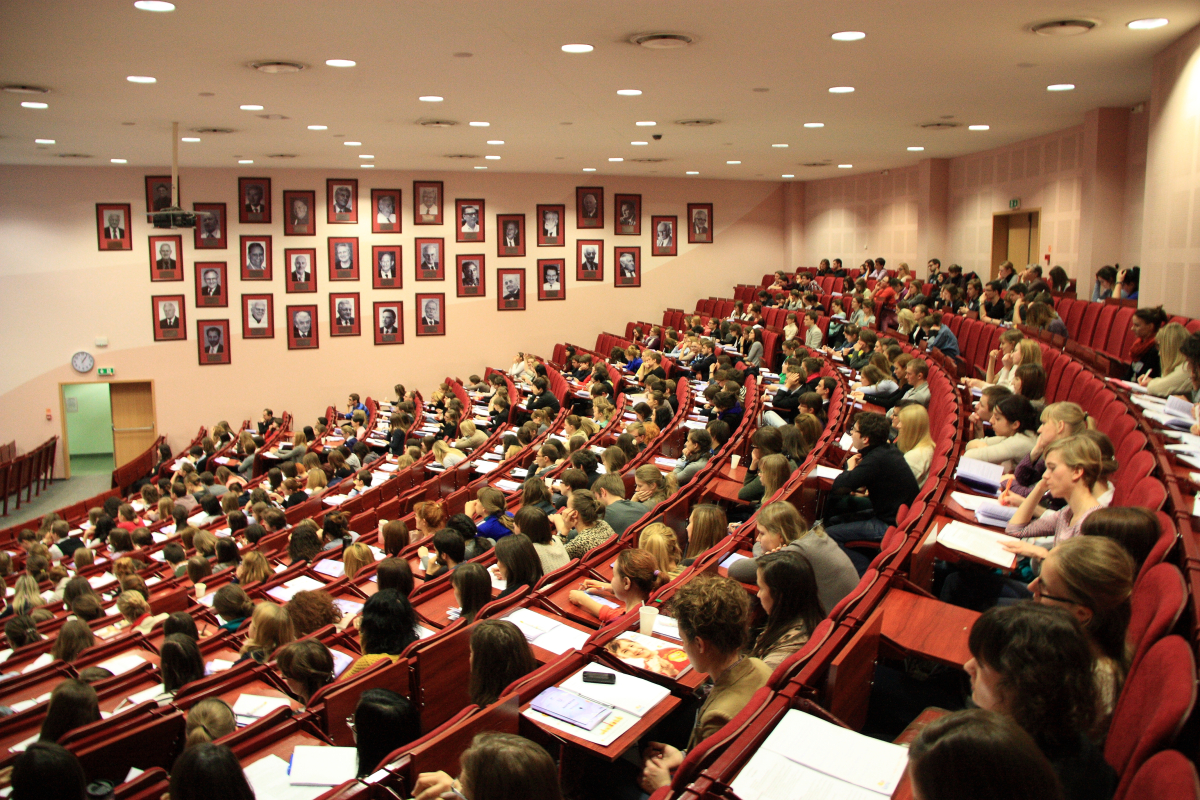 uczelnia, mobbing, kampus