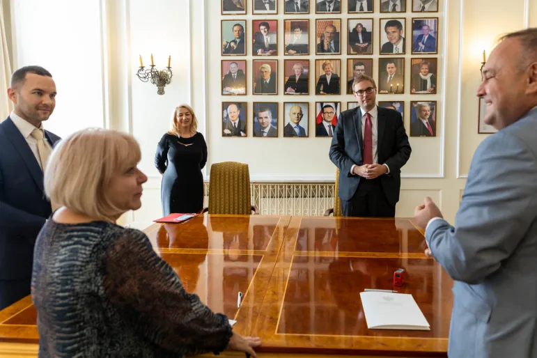 Absolwenci niektórych uczelni zwolnieni z części pisemnej egzaminu na doradcę podatkowego