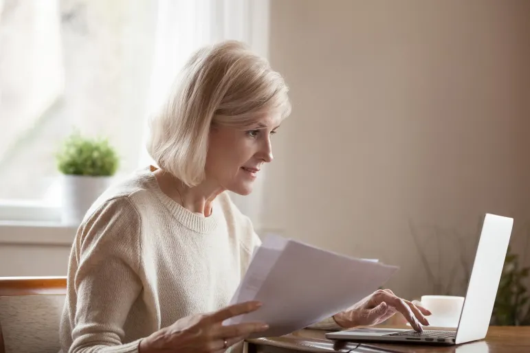 Grudniowe limity dla dorabiających seniorów. Ile wynoszą i kogo dotyczą?