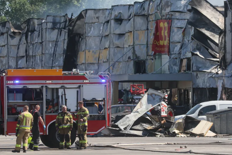 Pożar kompleksu handlowego przy ul. Marywilskiej 44 w Warszawie