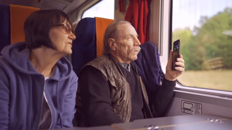 Seniorzy pojadą pociągami Intercity za złotówkę