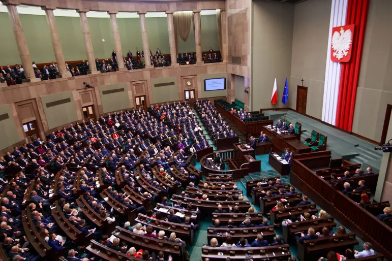 Na podium: Tusk, Duda i Kaczyński. 100 najczęściej pokazywanych polityków w Polsce w 2024 r. [ranking medialnej wartości]