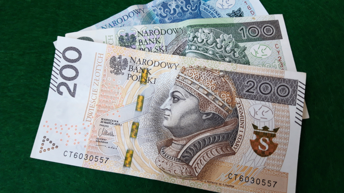 Renta chorobowa dla osób po 50. roku życia: Komu przysługuje? Ile teraz wynosi?