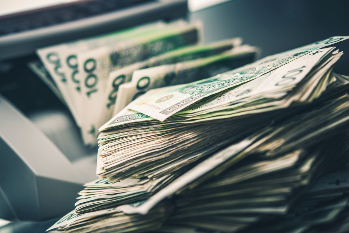 Gorzej dla niepełnosprawności z umiarkowanym stopniem. Zasiłek pielęgnacyjny (215,84 zł) to początek {Opinia}