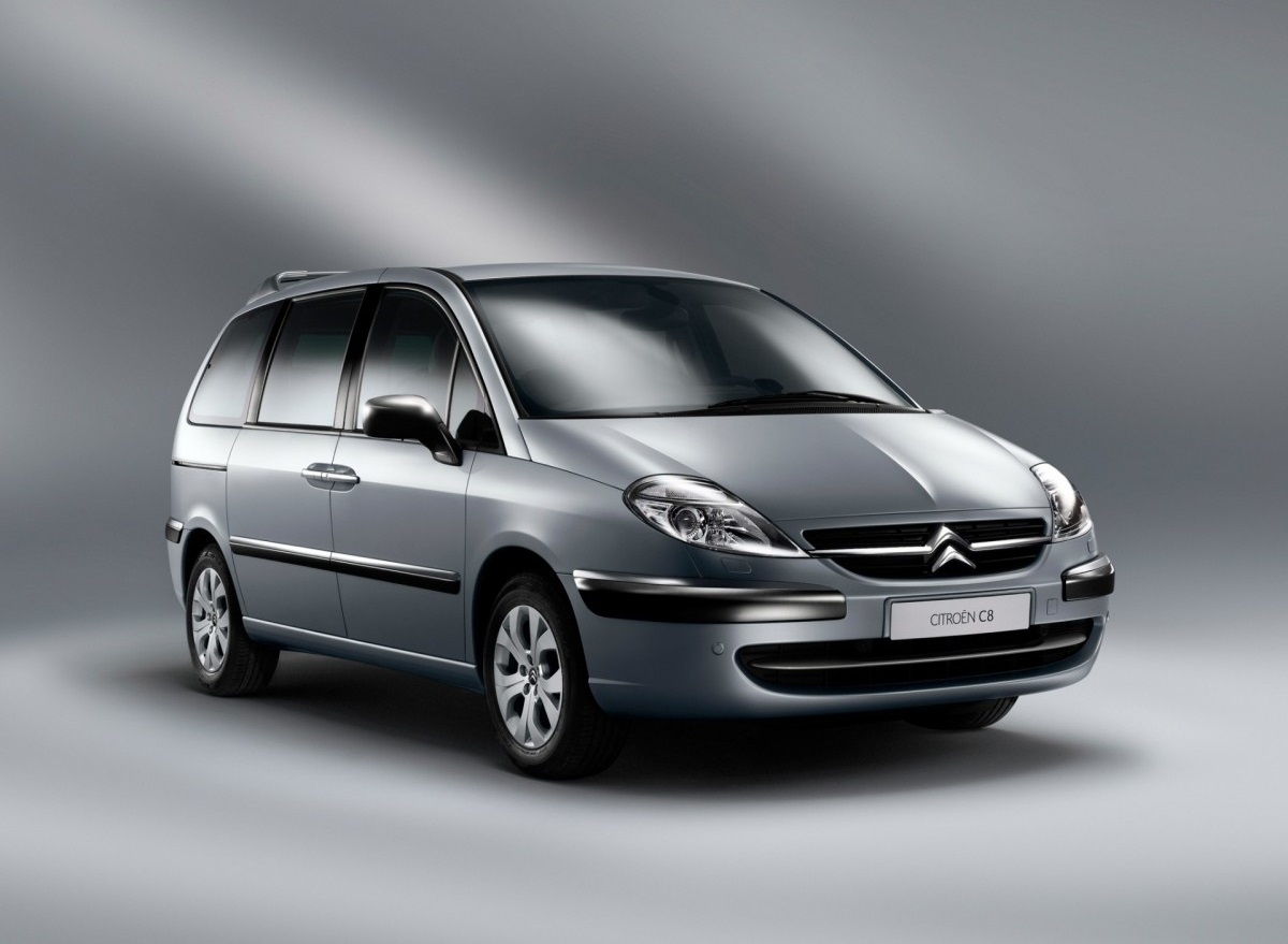 Citroen C8 - zestawienie żarówek