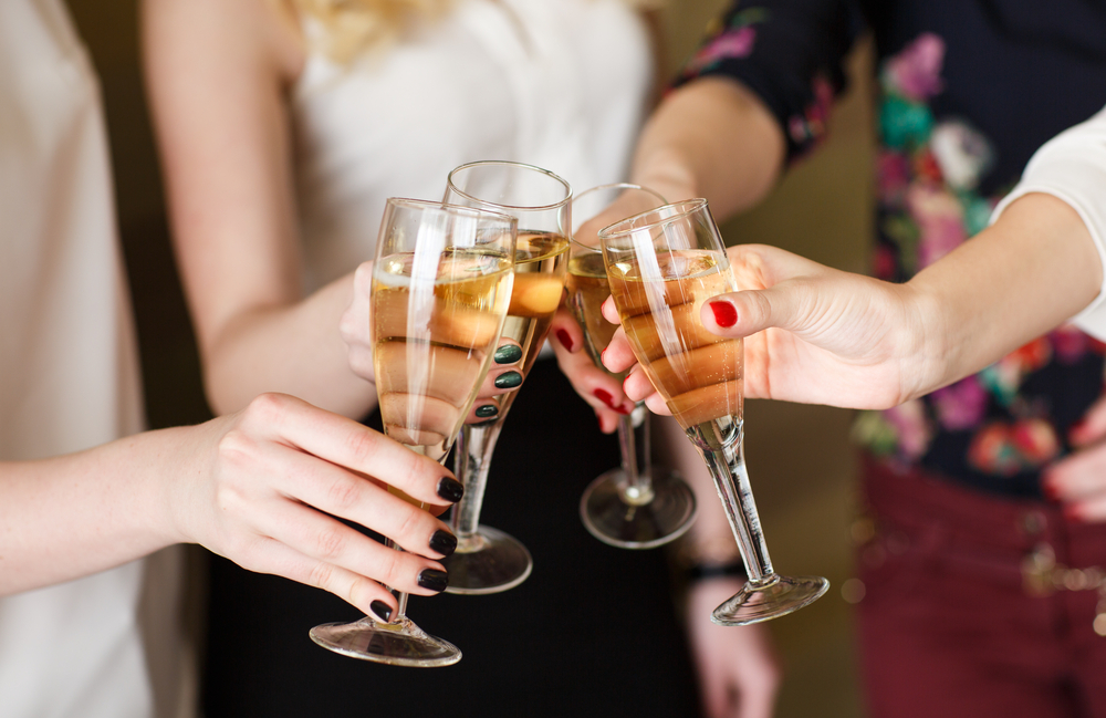 Jak często Polacy piją alkohol?  