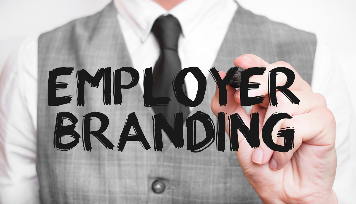 Pojęcie „employer branding” staje się kluczowym elementem strategii zarządzania zasobami ludzkimi