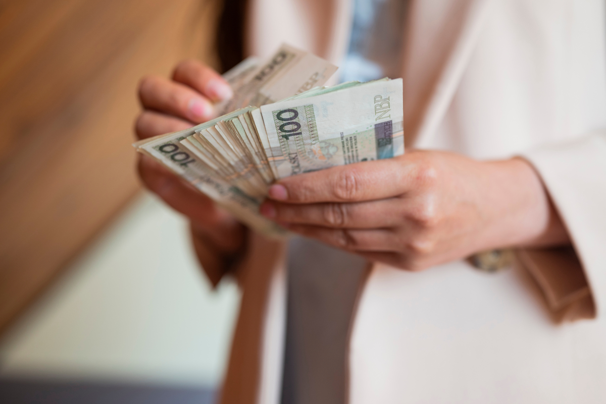 Ile wynosi odprawa emerytalna?  Liczy się nie tylko pensja zasadnicza
