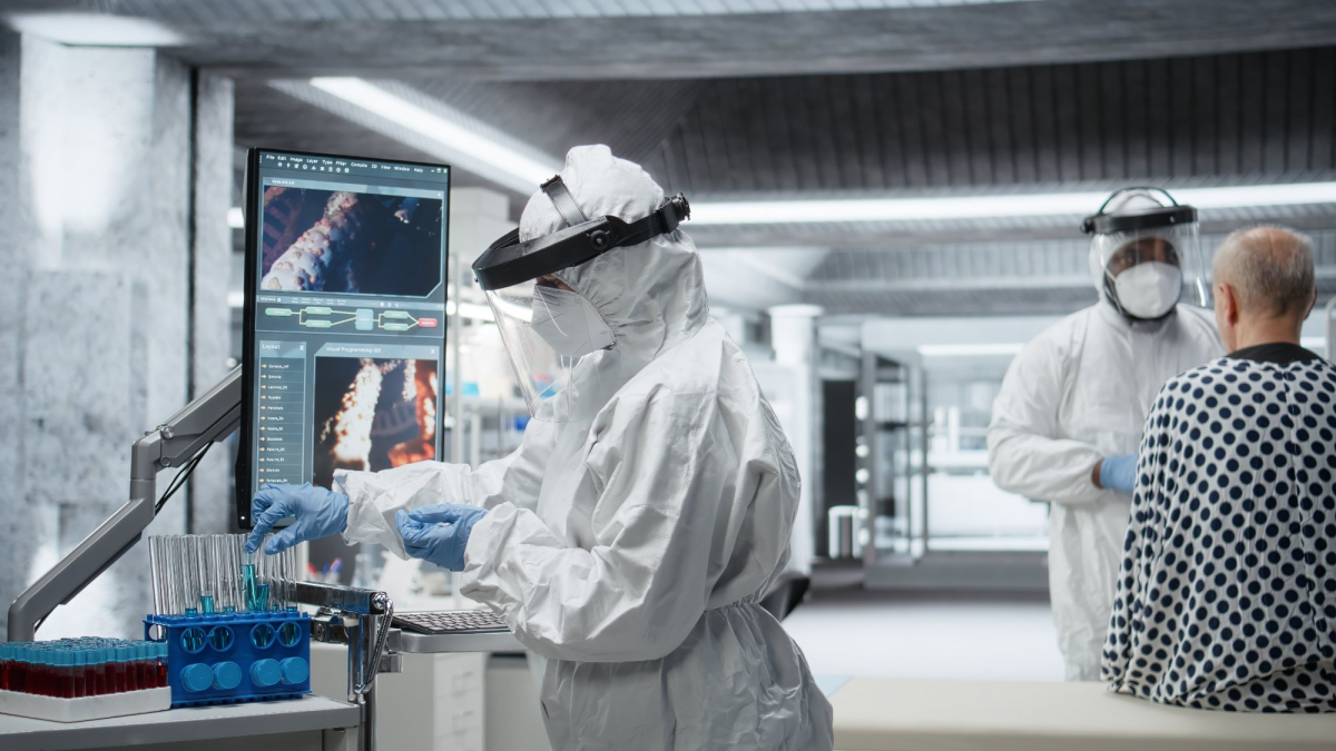 Wirus Ebola. Jak dochodzi do zakażenia?