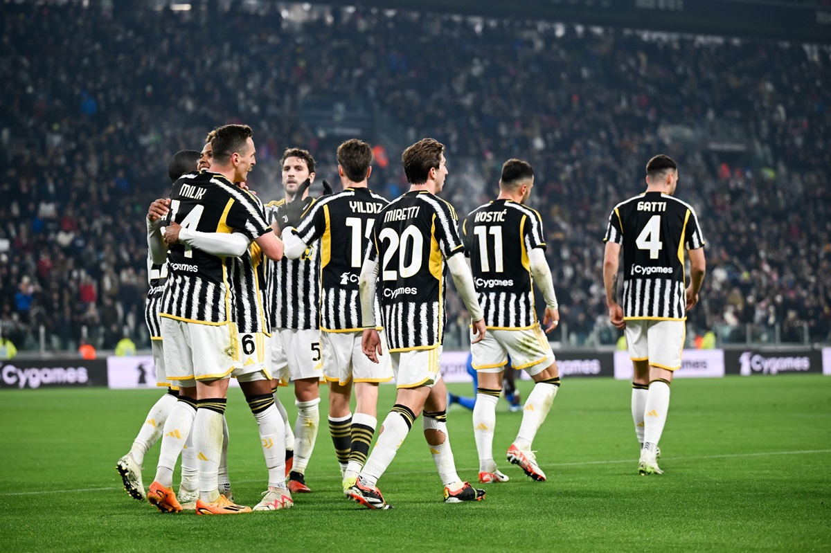 Nowym sponsorem znanego na świecie klubu piłkarskiego, w którym grają reprezentanci Polski - Juventusu Turyn, została zondacypto, giełda kryptowalut