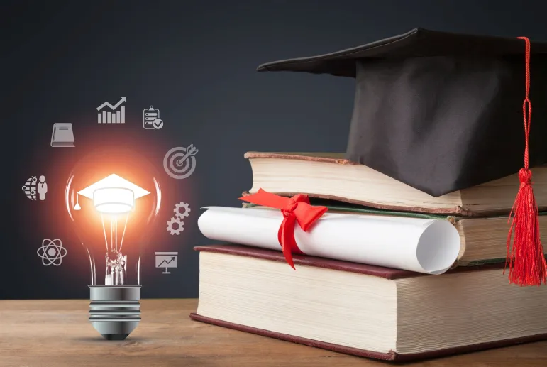 E-learning,Concept,,Graduate,Certificate,,Hat,,And,Lamp,Bulb.