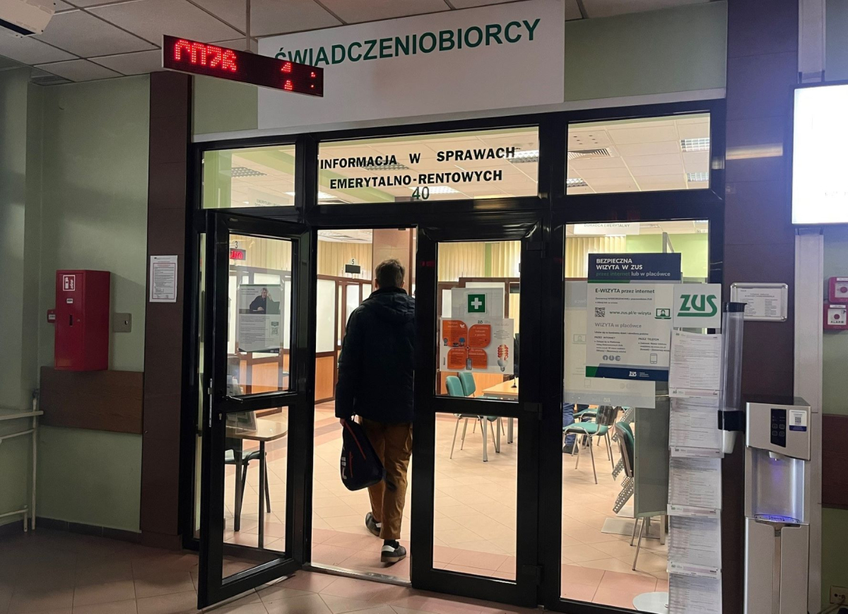 ZUS czasem sprawdza czy emeryt lub rencista jeszcze żyje. Na to pismo z urzędu warto odpowiedzieć i wypełnić nadesłany formularz