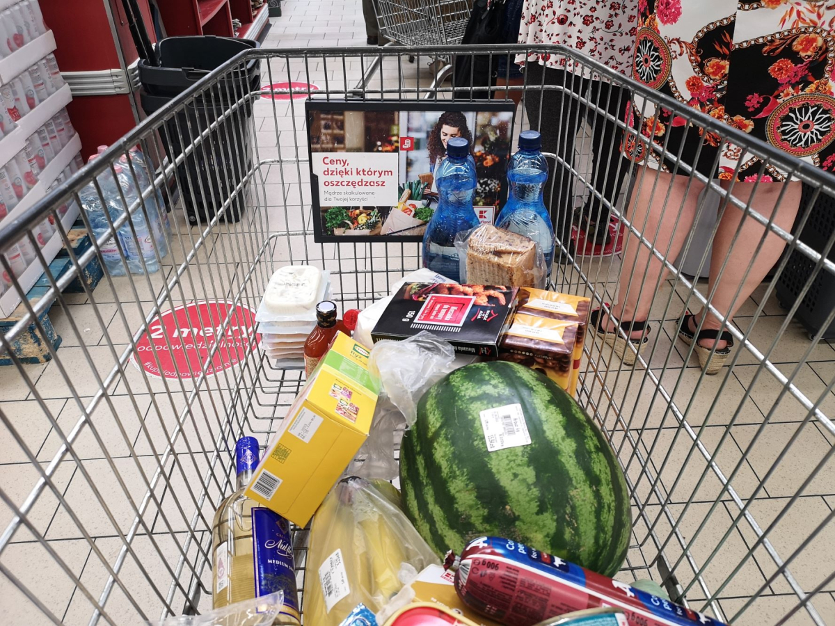 sklep spożywczy, market