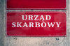 Skarbówka jasno o darowiznach w ratach: akt notarialny, brak SD-Z2 dla każdej transzy i pełne zwolnienie podatkowe