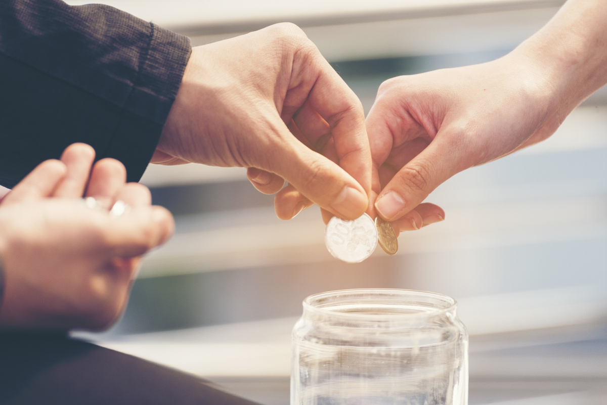 Coraz mniej osób korzysta z pomocy społecznej? GUS opublikował dane