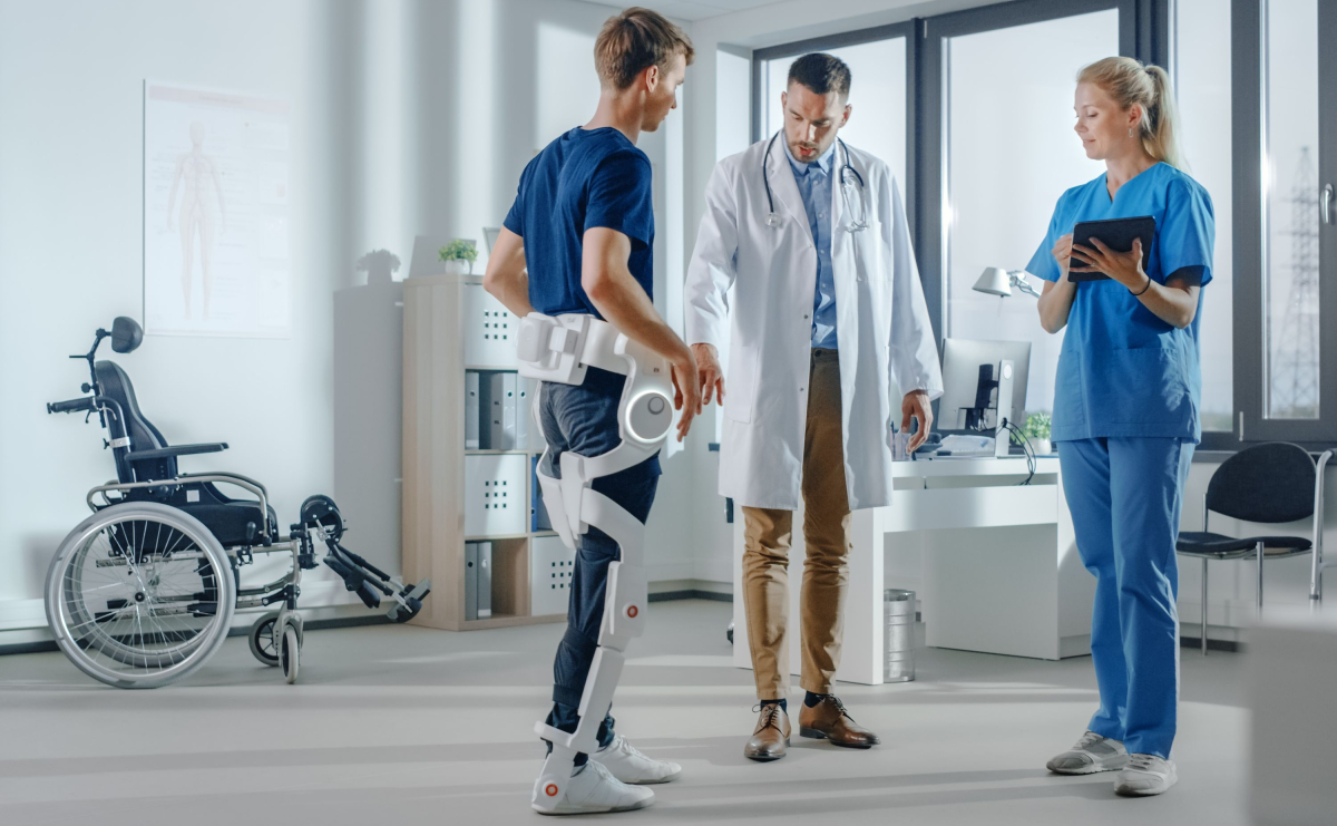 sprzęt rehabilitacyjny, osoby z niepełnosprawnościami