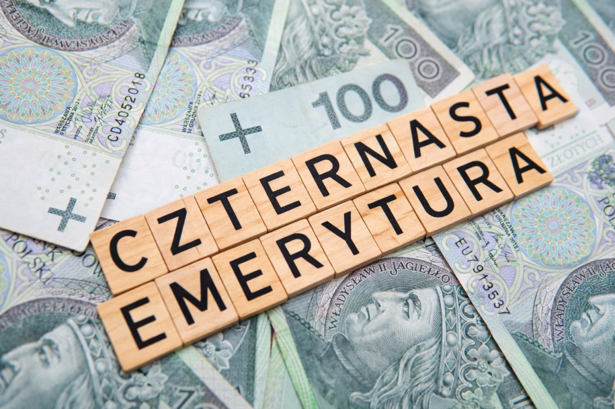 Wielkie pieniądze dla emerytów już we wrześniu. ZUS podał daty wypłat [HARMONOGRAM]