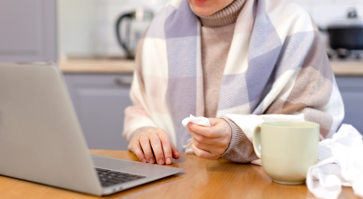 Jedni biorą lewe zwolnienie lekarskie by dorabiać w innym miejscu, inni by odpocząć od pracy