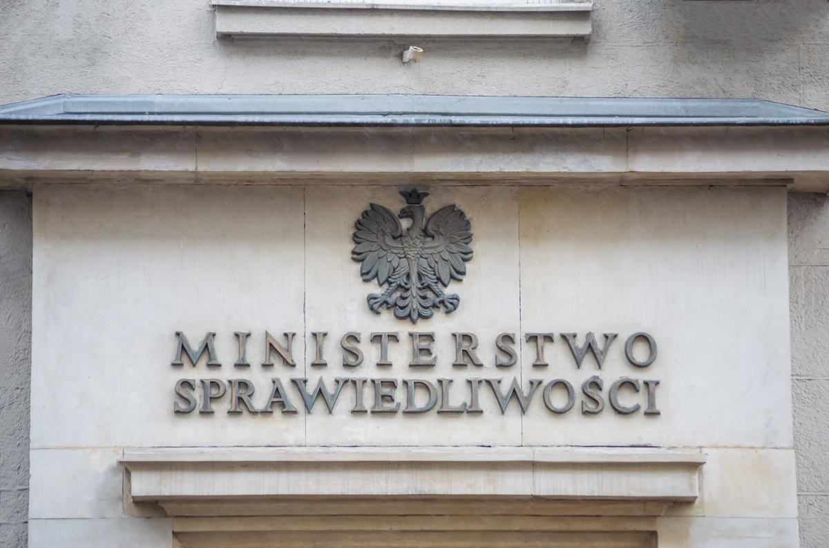 Ministerstwie Sprawiedliwości przygotowało nowelizację Kodeksu postępowania cywilnego, Kodeksu postępowania karnego oraz Prawa o ustroju sądów powszechnych.