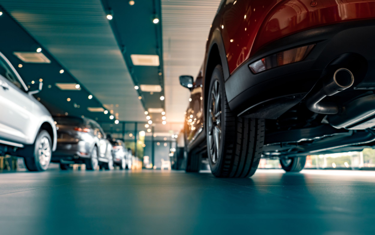 Nie słabnie popyt na nowe auta, a w listopadzie znów najpopularniejszą marką w autosalonach była Toyota