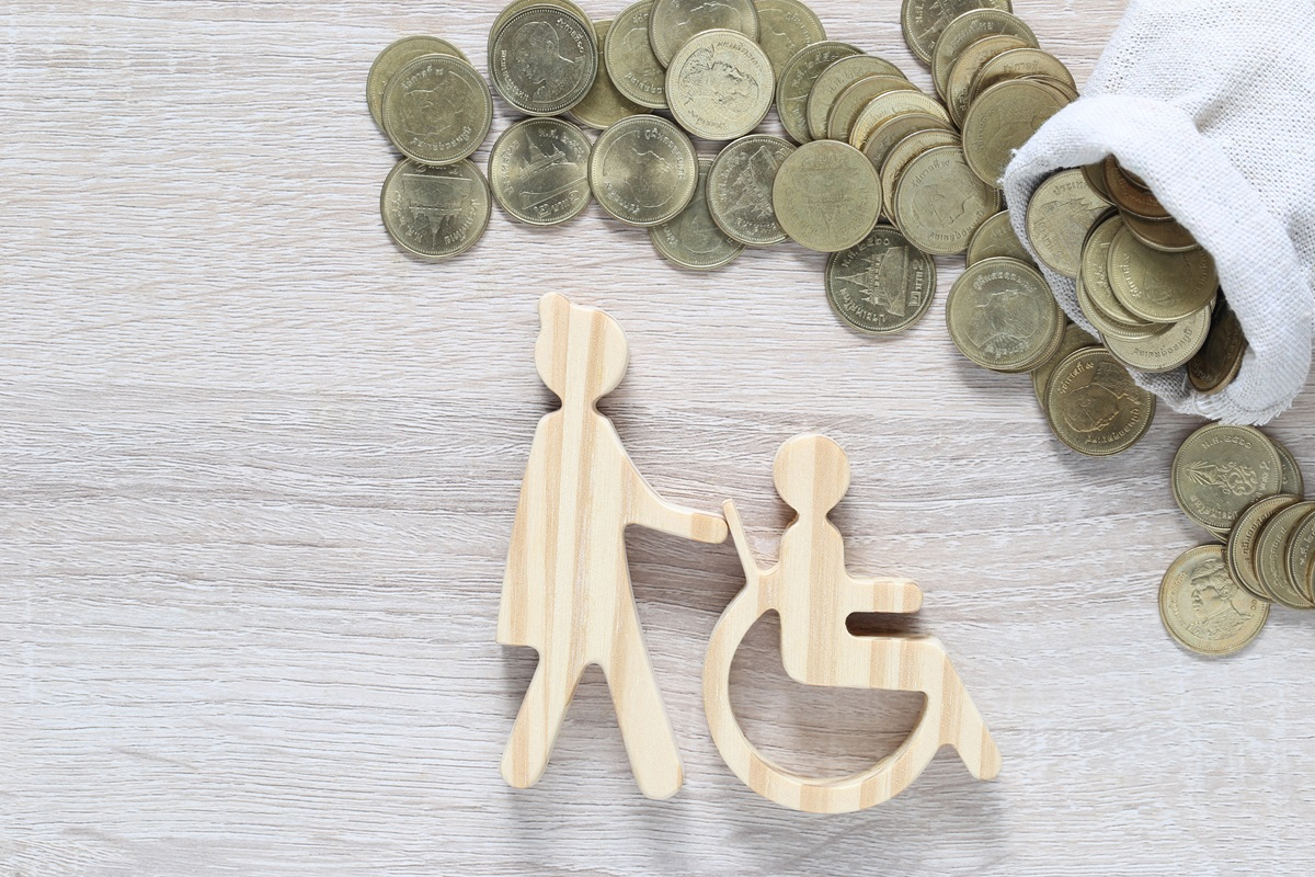 Zasiłek pielęgnacyjny a dochód w MOPS