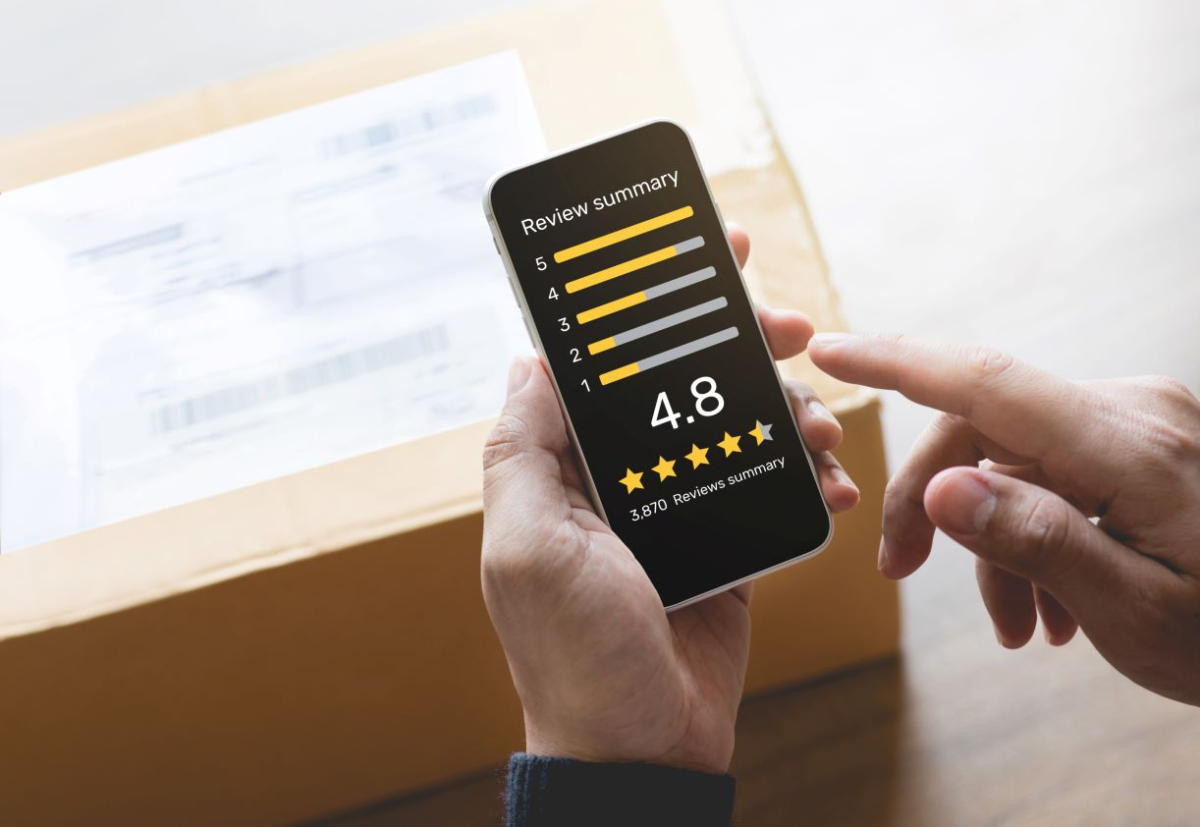 Dlaczego Polacy nie ufają zagranicznym sklepom online? [Raport]