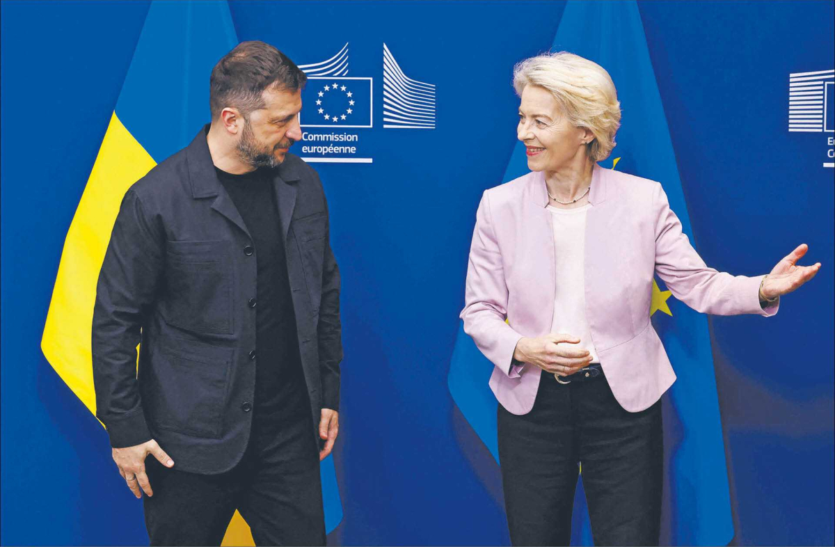 Prezydent Ukrainy Wołodymyr Zełenski i przewodnicząca Komisji Europejskiej Ursula von der Leyen w sierpniu w Brukseli