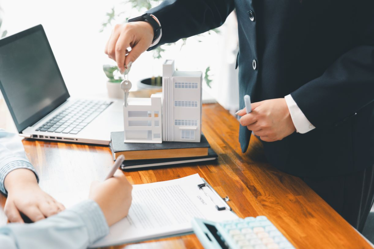 ABC transakcji nieruchomości: krótki przewodnik po umowach przedwstępnych, warunkowych i przyrzeczonych