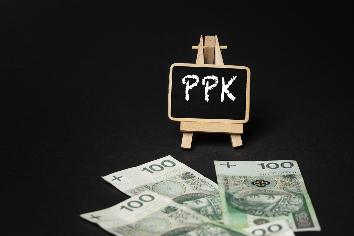 Pracodawca w trudnej sytuacji ekonomicznej może nie wpłacać na PPK [Przykłady]