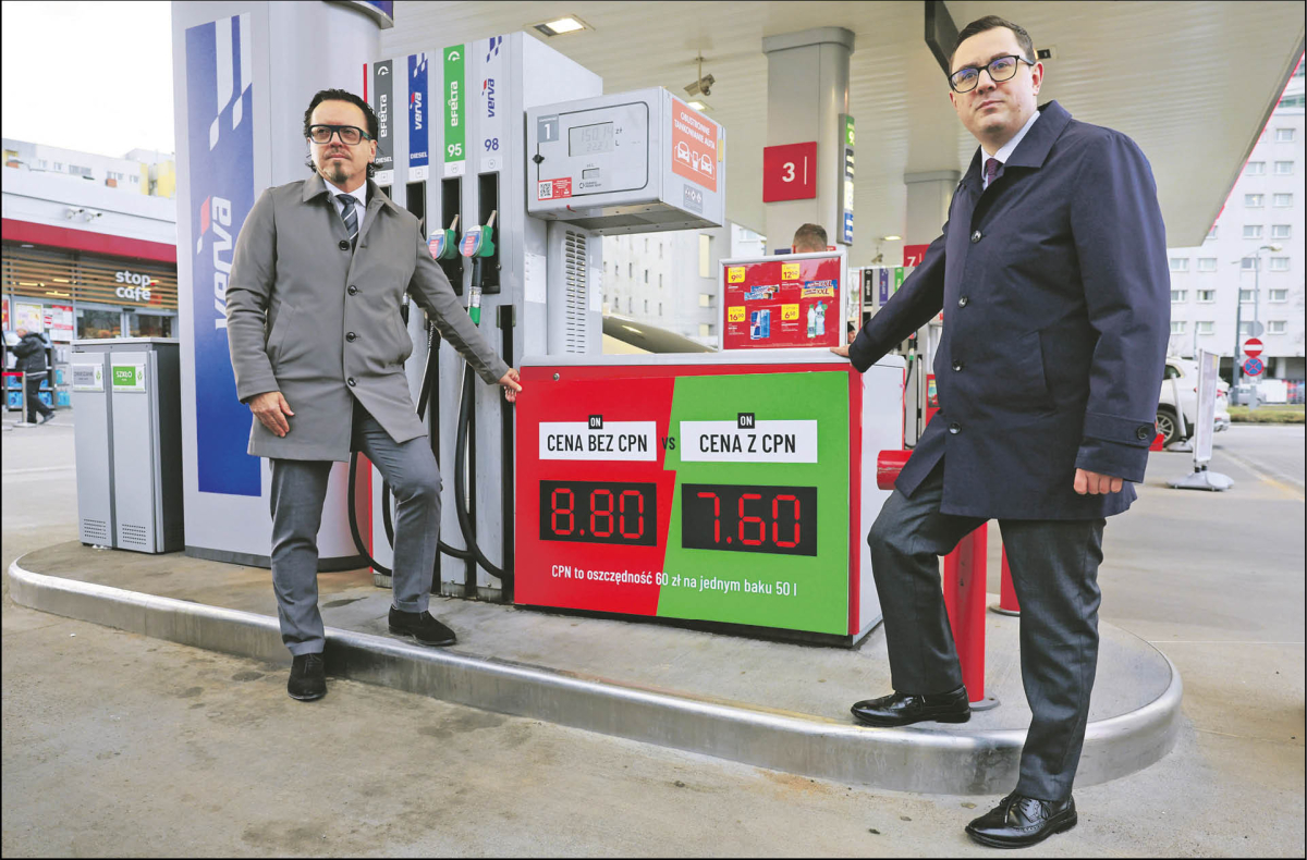 Wojciech Balczun, minister aktywów, i Miłosz Motyka, szef resortu energii podczas prezentacji programu CPN