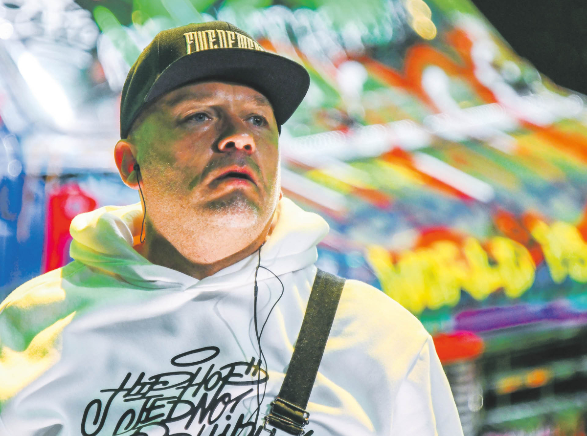 Piotr „Vienio” Więcławski – raper, wokalista, autor tekstów, jeden z liderów hiphopowej grupy Molesta Ewenement, która fetuje 30-lecie singlem „16 liter”
