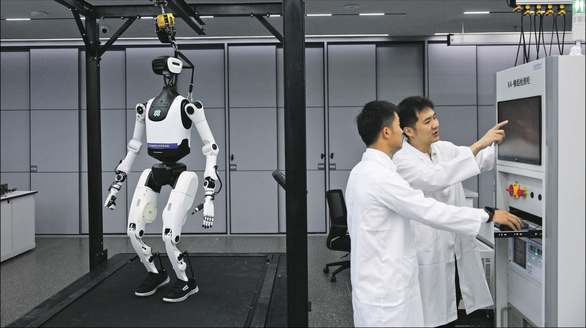 Chiński rząd uznał roboty humanoidalne za jedną z technologii przełomowych, stawiając je na równi ze smartfonami i z samochodami elektrycznymi