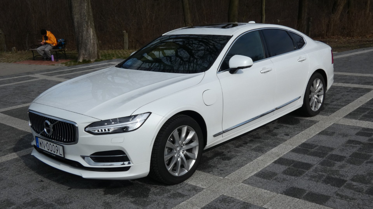 Volvo S90 T8 - Inscription - 390 KM