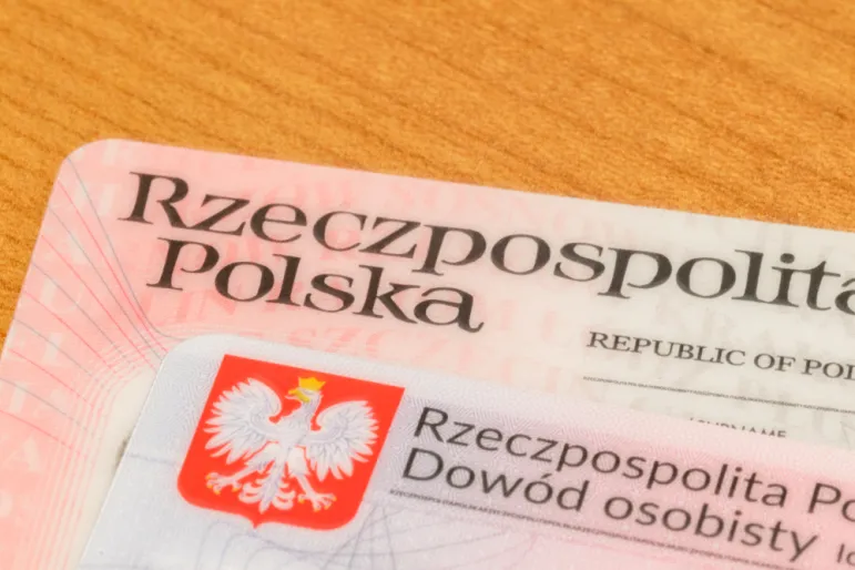 Dowód osobisty 2021 – ważne zmiany/Fot. Shutterstock  