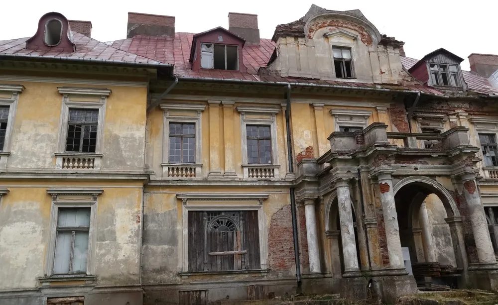 Jak kupić i zrewitalizować zabytkową nieruchomość? Instrukcja krok po kroku - Infor.pl